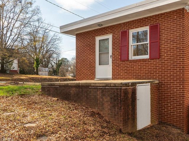 703 Wicker Street, Burlington, NC 27217