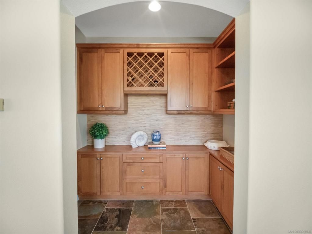 Image 14 of property listing at 8504 Galway, San Diego, CA 92129
