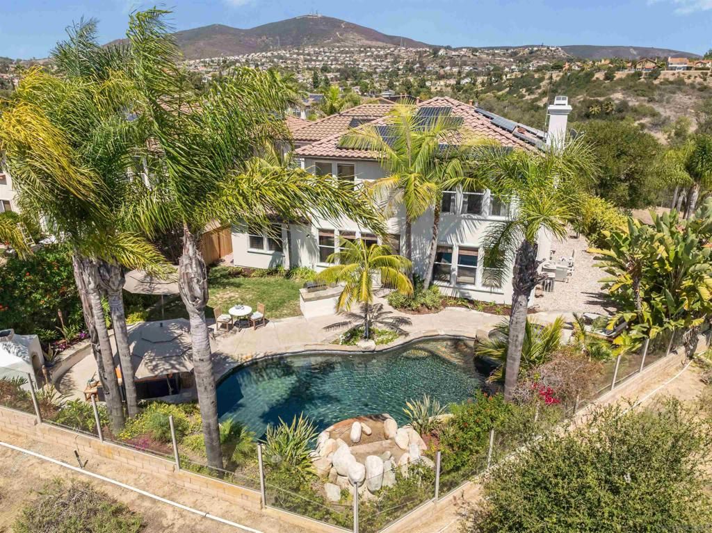 Image 2 of property listing at 8504 Galway, San Diego, CA 92129