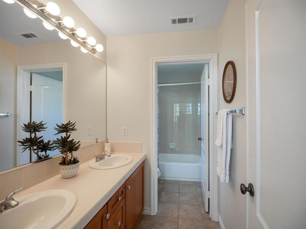 Image 42 of property listing at 8504 Galway, San Diego, CA 92129