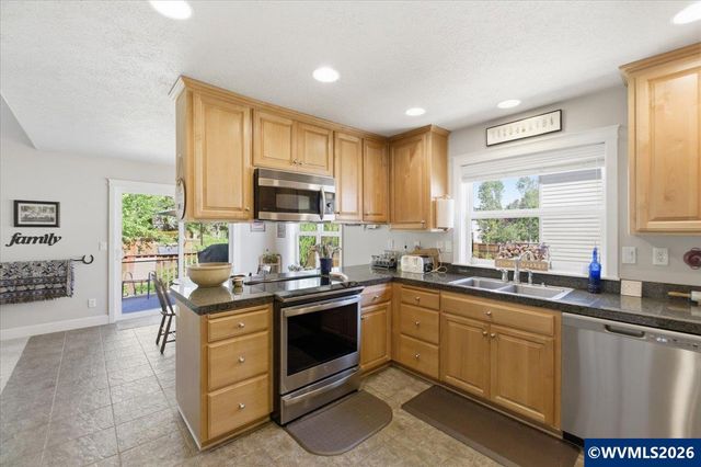 2340 NW Broadway St, Albany, OR 97321
