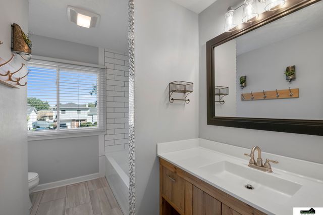 347 Michael Drive, Gretna, NE 68028