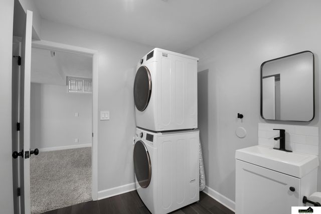 347 Michael Drive, Gretna, NE 68028