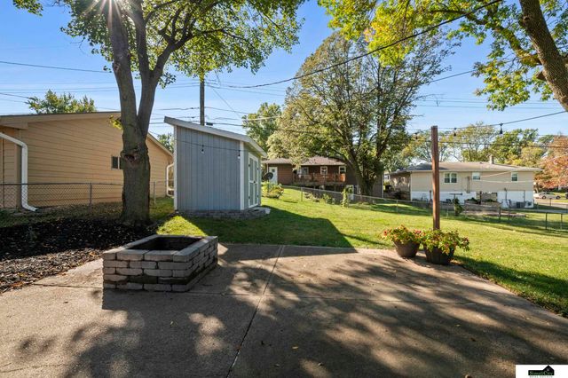 347 Michael Drive, Gretna, NE 68028