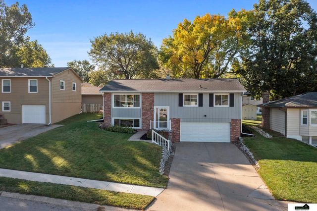 347 Michael Drive, Gretna, NE 68028