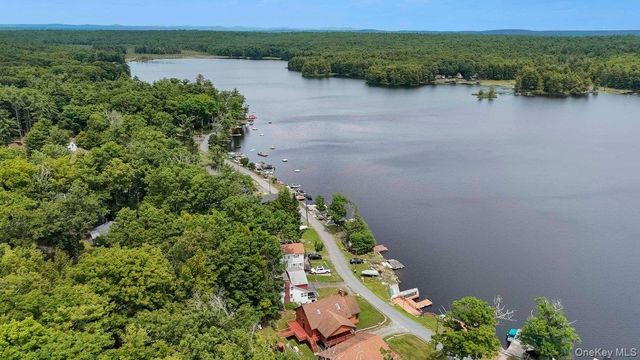 111 Mohican Trail, Glen Spey, NY 12737