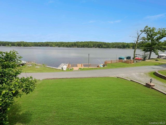 111 Mohican Trail, Glen Spey, NY 12737