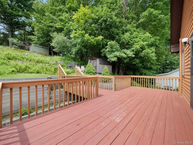 111 Mohican Trail, Glen Spey, NY 12737