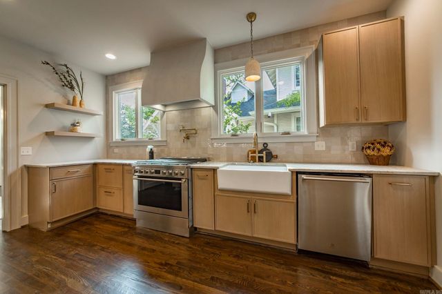 225 Ridgeway Drive, Little Rock, AR 72205