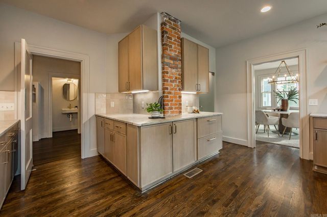 225 Ridgeway Drive, Little Rock, AR 72205