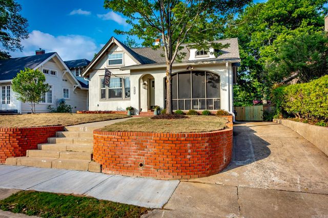 225 Ridgeway Drive, Little Rock, AR 72205