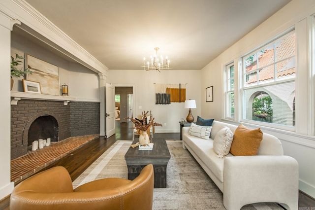 225 Ridgeway Drive, Little Rock, AR 72205