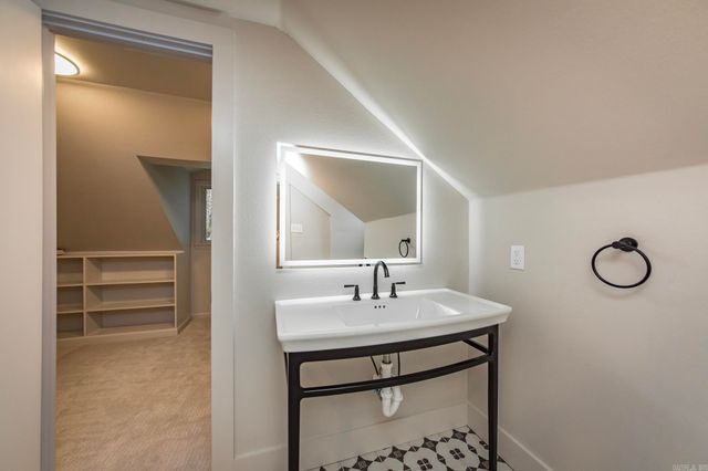 225 Ridgeway Drive, Little Rock, AR 72205