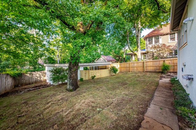 225 Ridgeway Drive, Little Rock, AR 72205