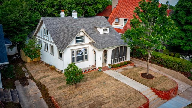 225 Ridgeway Drive, Little Rock, AR 72205