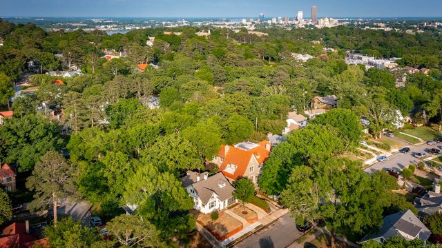 225 Ridgeway Drive, Little Rock, AR 72205