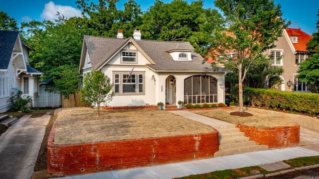 225 Ridgeway Drive, Little Rock, AR 72205