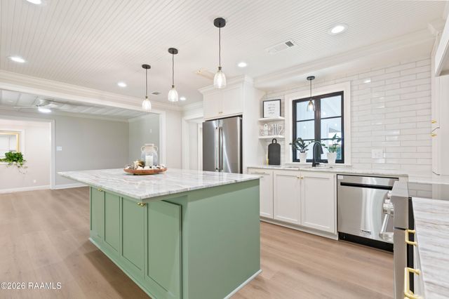 123 Urbana Drive, Lafayette, LA 70506