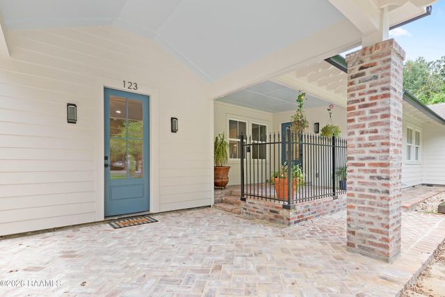 123 Urbana Drive, Lafayette, LA 70506