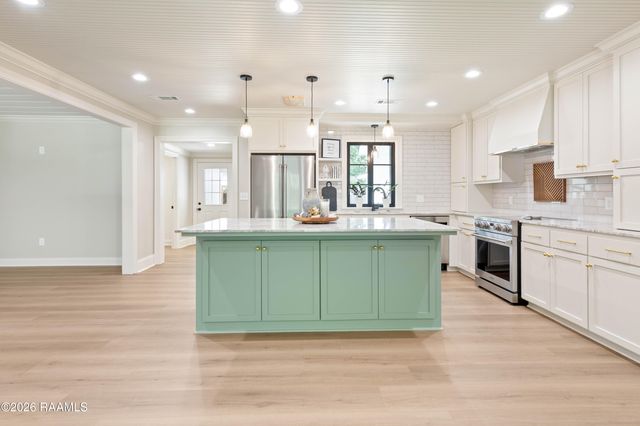 123 Urbana Drive, Lafayette, LA 70506