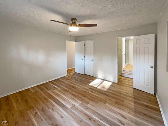 17 Crestview Drive, Greenwood, IN 46143