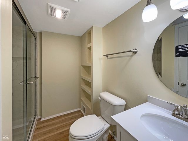 17 Crestview Drive, Greenwood, IN 46143