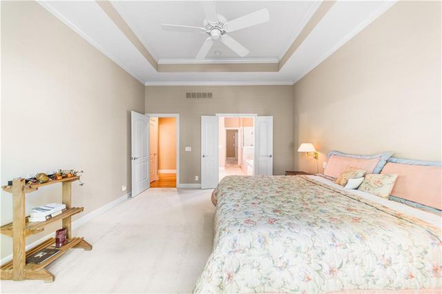 5614 W 131st Terrace, Leawood, KS 66209