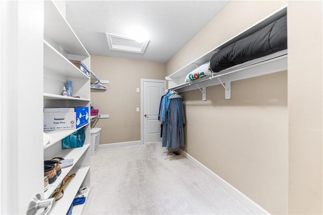 5614 W 131st Terrace, Leawood, KS 66209