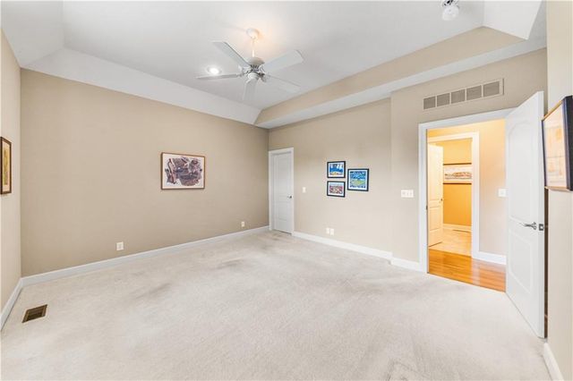 5614 W 131st Terrace, Leawood, KS 66209