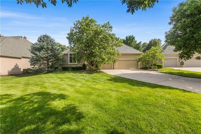 5614 W 131st Terrace, Leawood, KS 66209