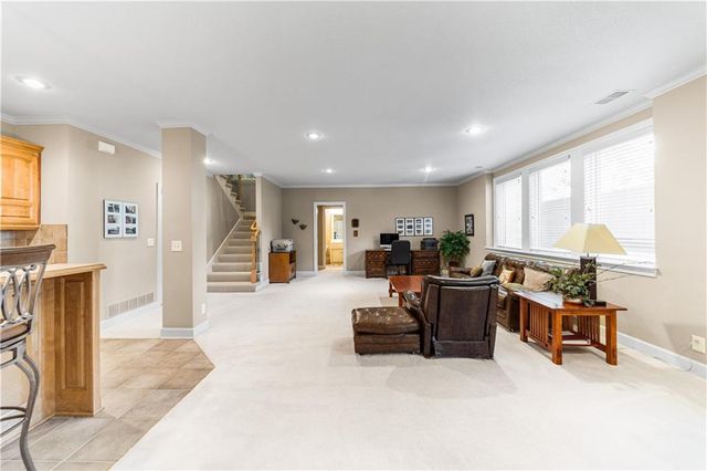 5614 W 131st Terrace, Leawood, KS 66209