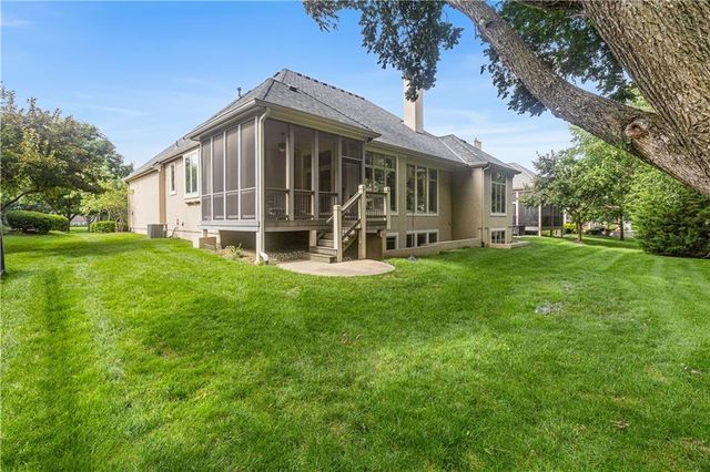 5614 W 131st Terrace, Leawood, KS 66209