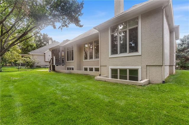 5614 W 131st Terrace, Leawood, KS 66209