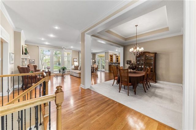 5614 W 131st Terrace, Leawood, KS 66209