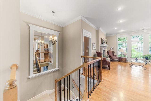 5614 W 131st Terrace, Leawood, KS 66209