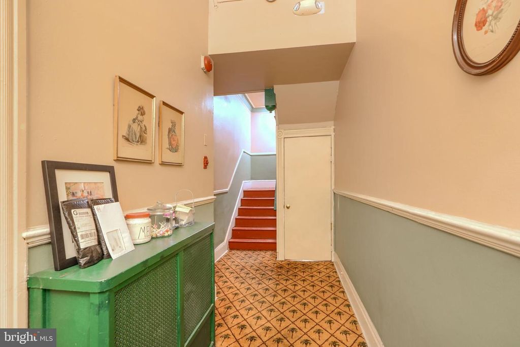 Image 4 of property listing at 2200 MARYLAND AVE, Baltimore, MD 21218