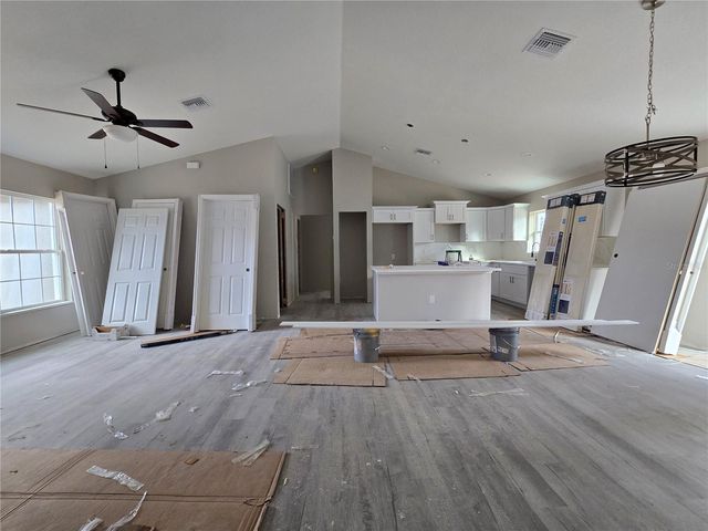 2 OAK TRAIL, Ocala, FL 34472