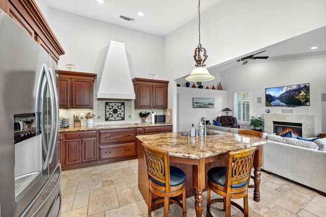 370 Cypress Point Drive, Palm Desert, CA 92211