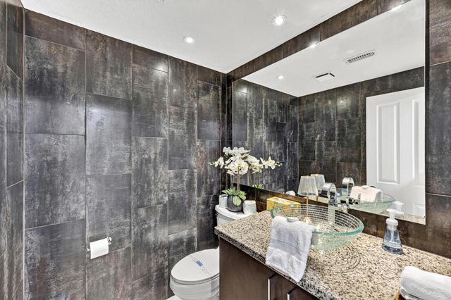 370 Cypress Point Drive, Palm Desert, CA 92211