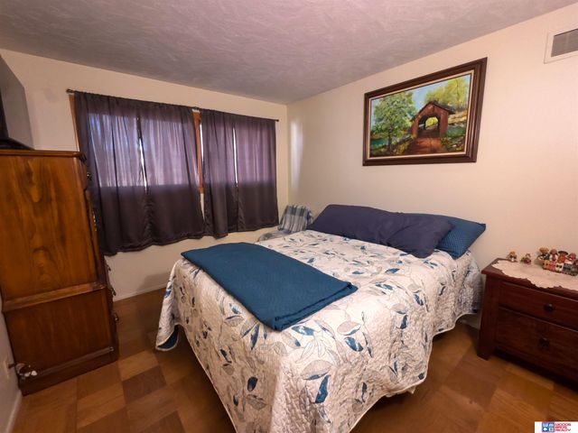 1130 Colony Lane, Lincoln, NE 68505