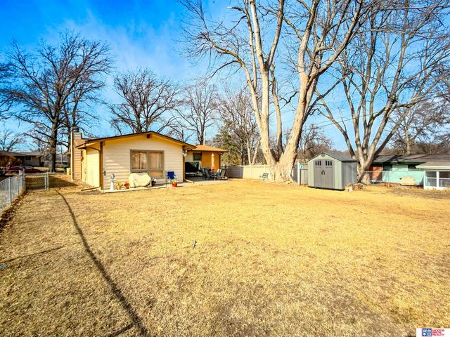 1130 Colony Lane, Lincoln, NE 68505