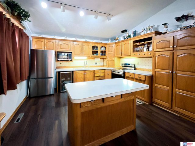 1130 Colony Lane, Lincoln, NE 68505