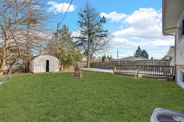 9523 S Kostner Avenue, Oak Lawn, IL 60453