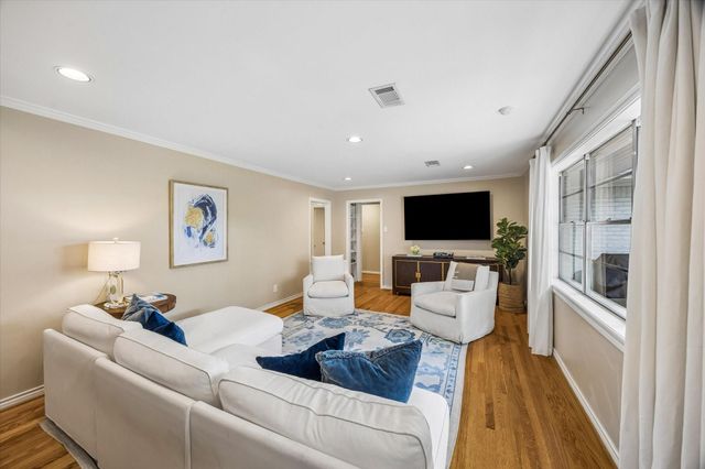 7623 Meadowvale Drive, Houston, TX 77063