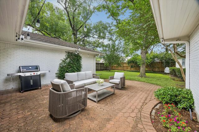 7623 Meadowvale Drive, Houston, TX 77063