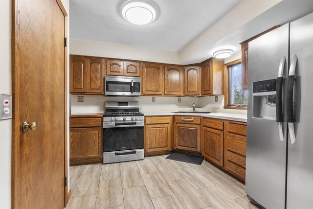 W156N9742 PILGRIM ROAD, Germantown, WI 53022