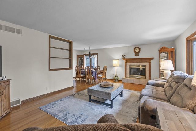 W156N9742 PILGRIM ROAD, Germantown, WI 53022