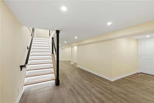 12107 Newbury Lane, Independence, MO 64052