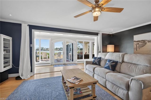 2001 English Cedar CIR, Virginia Beach, VA 23451