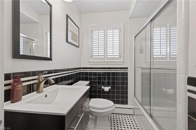 2001 English Cedar CIR, Virginia Beach, VA 23451